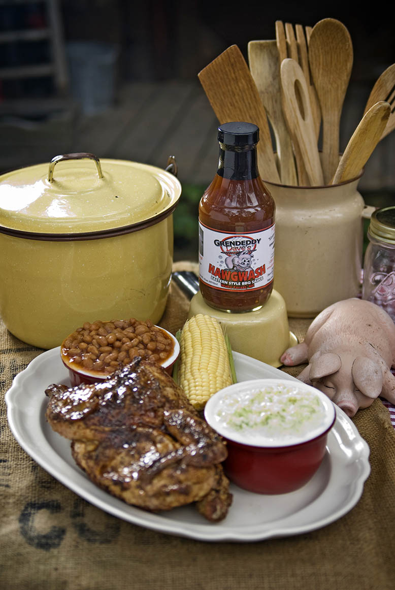 Barbecue platter with Grendeddy Dave's sauce