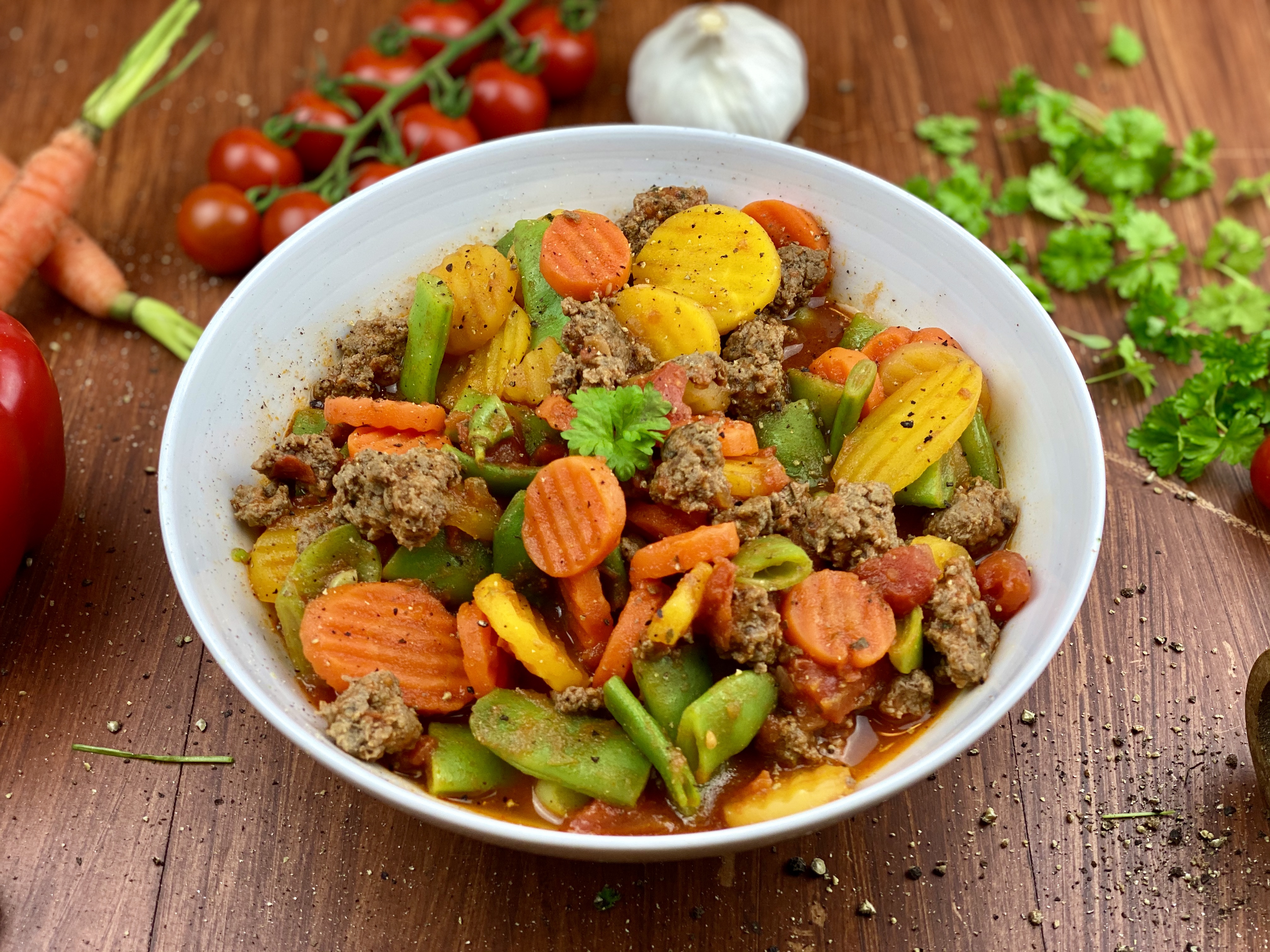 Vegetable bowl topped with BBQ sauce dressing for a quick dinner